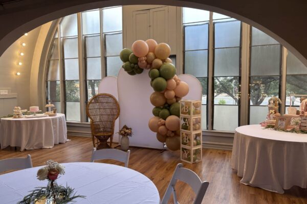 Baby shower under the arch